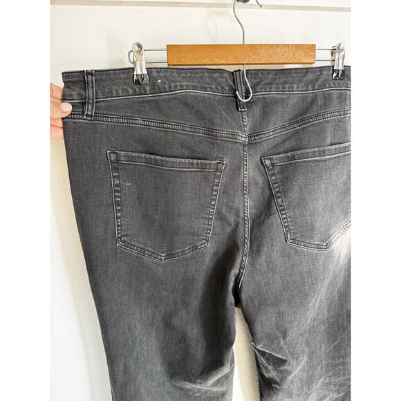 Lane Bryant Mid Rise Signature Fit Straight Jeans Black Size 18 - Picture 4 of 10